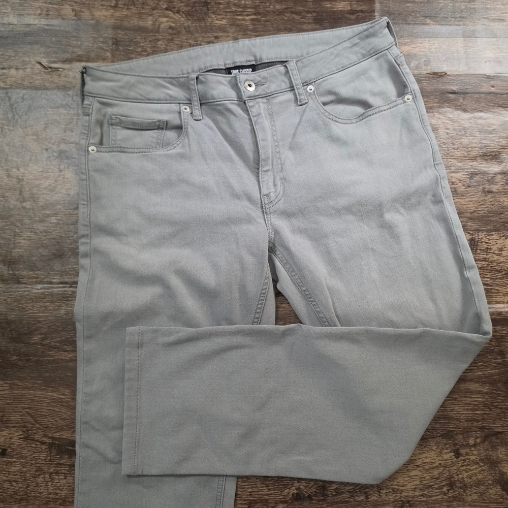 TRUE CLASSIC Chino Pants Mens 33x30 Gray Five Pocket Stretch Straight Leg